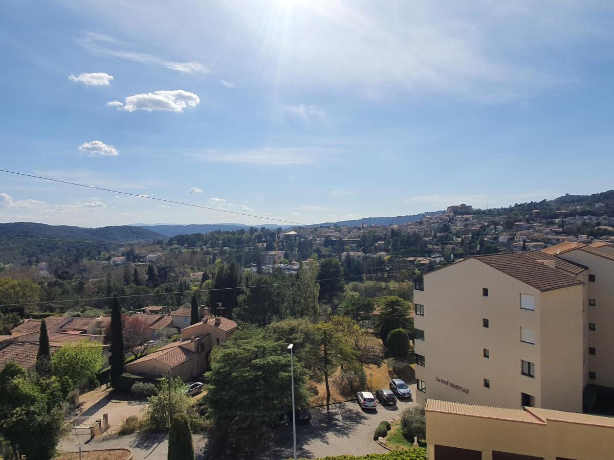 La Vue Du Chateau - Tout Confort Apartment Greoux-les-Bains Bagian luar foto